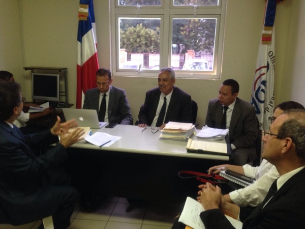 SANTO DOMINGO.-La Oficina Nacional de Derecho de Autor (ONDA) aplazó para el 29 de este mes la audiencia en procura de un acuerdo al impasse entre las empresas Grupo Telemicro, Altice Dominicana S.A, Multimedios del Caribe (CDN) y el comisionado de Grandes Ligas (MLB) por el derecho a la transmisión de los partidos de la liga norteamericana en República dominicana.