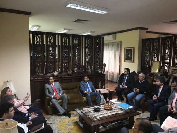 Trajano Santana exhibe en Paraguay avances del derecho de autor en República Dominicana