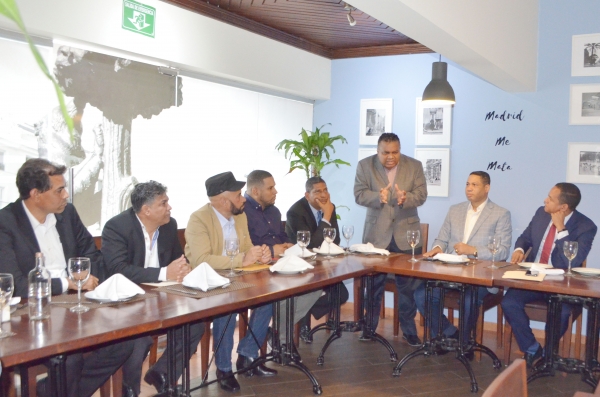 La ONDA discute con senador, cantantes, músicos y cineastas proyecto modificaría Ley 65-00, sobre Derecho de Autor