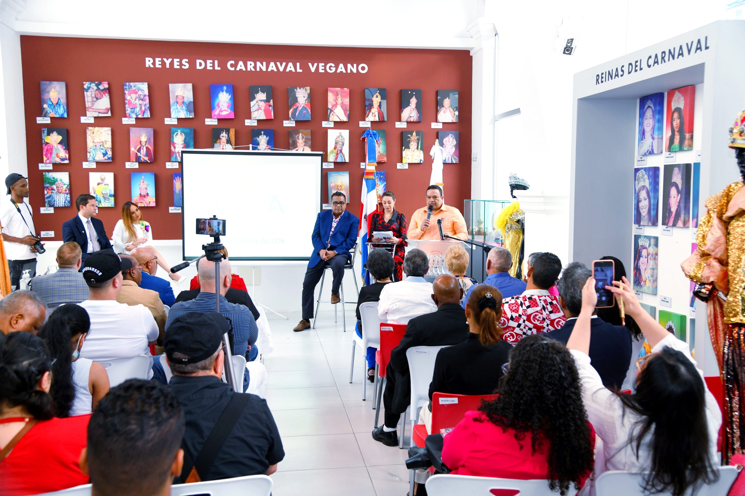 Expertos valoran Carnaval Vegano es patrimonio cultural que debe ser protegido y preservado