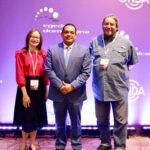 Aidaluz Pimentel, de la Asociación Dominicana de la Propiedad Intelectual (ADOPI), José Ruben Gonell Cosme y Huberto Castellanos, presidente de Egeda Dominicana.