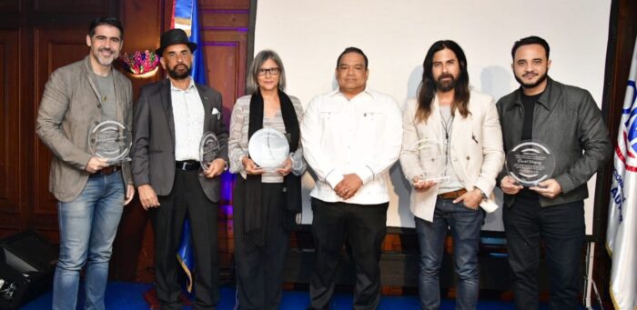 La ONDA reconoce a cuatro artistas y rinde homenaje póstumo a Víctor Víctor