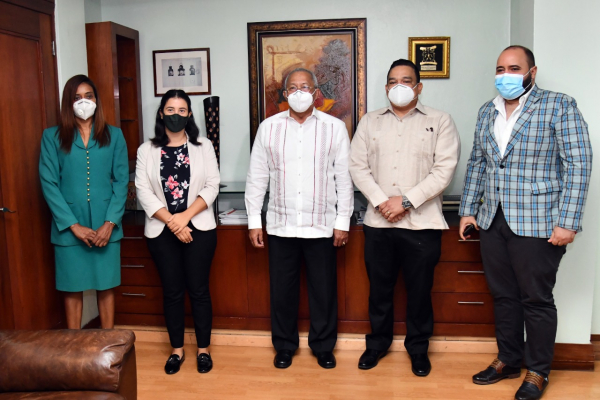 Director de la ONDA, licenciado José Ruben Gonell Cosme visita al director de ONAPI