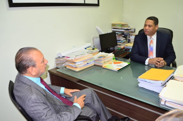 Directores de la ONDA y la Biblioteca Nacional coordinan montaje de seminario del Grulac en RD