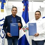 El-director-general-de-la-ONDA-Jose-Ruben-Gonell-Cosme-y-el-rector-del-ITLAS-ingeniero-Omar-Mendez-Lluberes