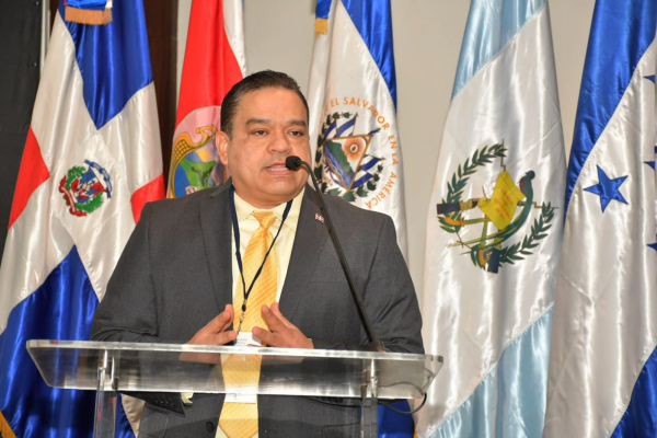 El director general de la Oficina Nacional de Derecho de Autor (ONDA), licenciado José Ruben Gonell Cosme habla en el acto de conclusión de la reunión ministerial de la OMPI celebrada en Santo Domingo
