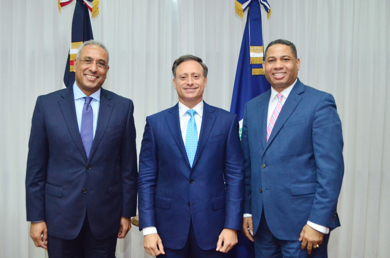 El procurador general de la República recibe información sobre los programas de la Academia de la OMPI