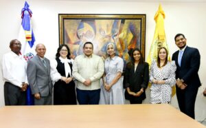 Estudiantes y profesores de UTECO se actualizan sobre el Derecho de Autor en RD