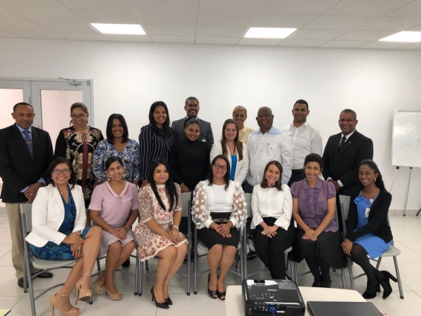 Funcionarios de la ONDA hablan sobre propiedad intelectual a mienbros de DICOEX