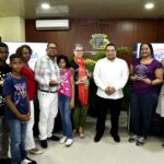 El director general de la ONDA, José Ruben Conell Cosme comparte con creadores de obras en el conversatorio sobre derecho de autor realizado en Verón, Punta Cana.