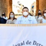 Onda deposita ofrenda floral en conmemoración del 177 aniversario de la Independencia Nacional