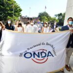 Onda deposita ofrenda floral en conmemoración del 177 aniversario de la Independencia Nacional