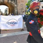 Onda deposita ofrenda floral en conmemoración del 177 aniversario de la Independencia Nacional