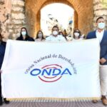 Onda deposita ofrenda floral en conmemoración del 177 aniversario de la Independencia Nacional
