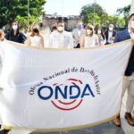 Onda deposita ofrenda floral en conmemoración del 177 aniversario de la Independencia Nacional