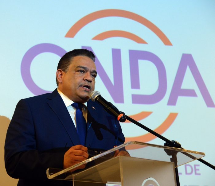 Los 27 primero formadores en derecho de autor graduados en diciembre del 2022.