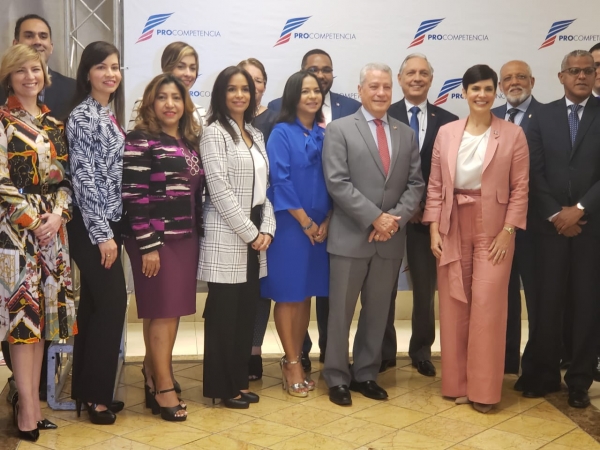 La doctora Laureano representa a la ONDA en importante actividad gubernamental