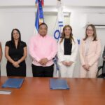 La firma del acuerdo de la ONDA con ADOPI fue encabezado por ejecutivos de ambas entidades.