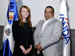 Ministro Bisonó y el director de la ONDA destacan el compromiso del Gobierno en la lucha contra la piratería digital (4)