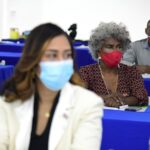 Onda ofrece seminario a artesanos del país; Gonell Cosme les recomienda organizarse y conocer el derecho de autor