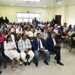 Parte de los asistentes al concurrido conversatorio realizado en la Alcaldía de Verón, Punta Cana