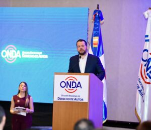 Orlando Jorge Villegas. en el podiun