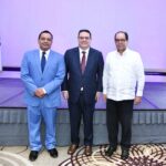 El director de la ONDA, José Ruben Gonel Cosme; el ministro de Industria y Comercio, Eduardo Sanz Lovaton y el viceministro de Deportes, Franklin de la Mota, encabezaron el foro El Derecho de autor también juega.