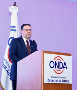 Yayo Sanz Lovatón, ministro de Industria, Comercio y Mipimes,